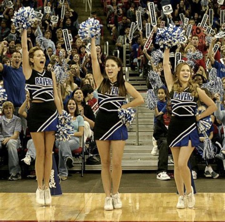 Hilarie Burton, Sophia Bush & Bethany Joy Lenz Reunite for “One Tree Hill” Podcast – Celeb Secrets