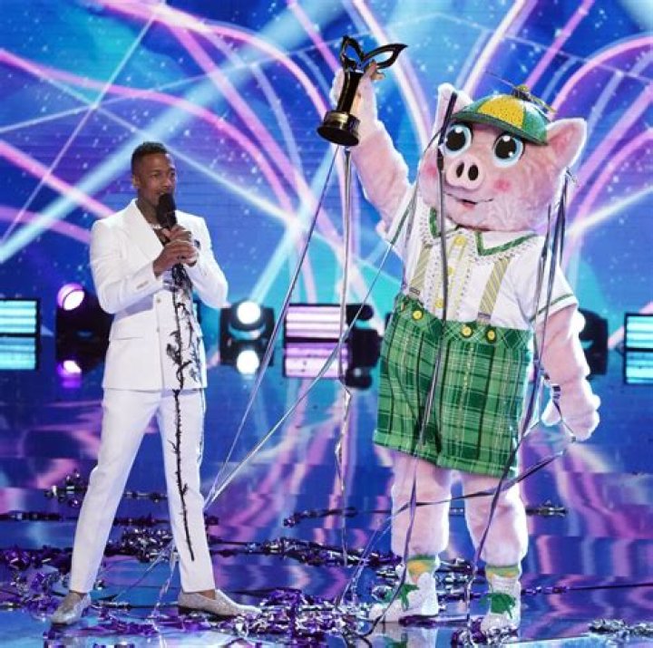 Nick Lachey Wins Season 5 of “The Masked Singer” as Piglet – Celeb Secrets