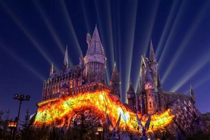There’s An All New Light Show at “Wizarding World of Harry Potter” This Summer – Celeb Secrets